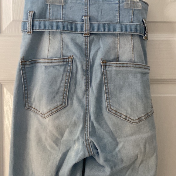 Hi rise belted light denim jeans - Picture 5 of 6